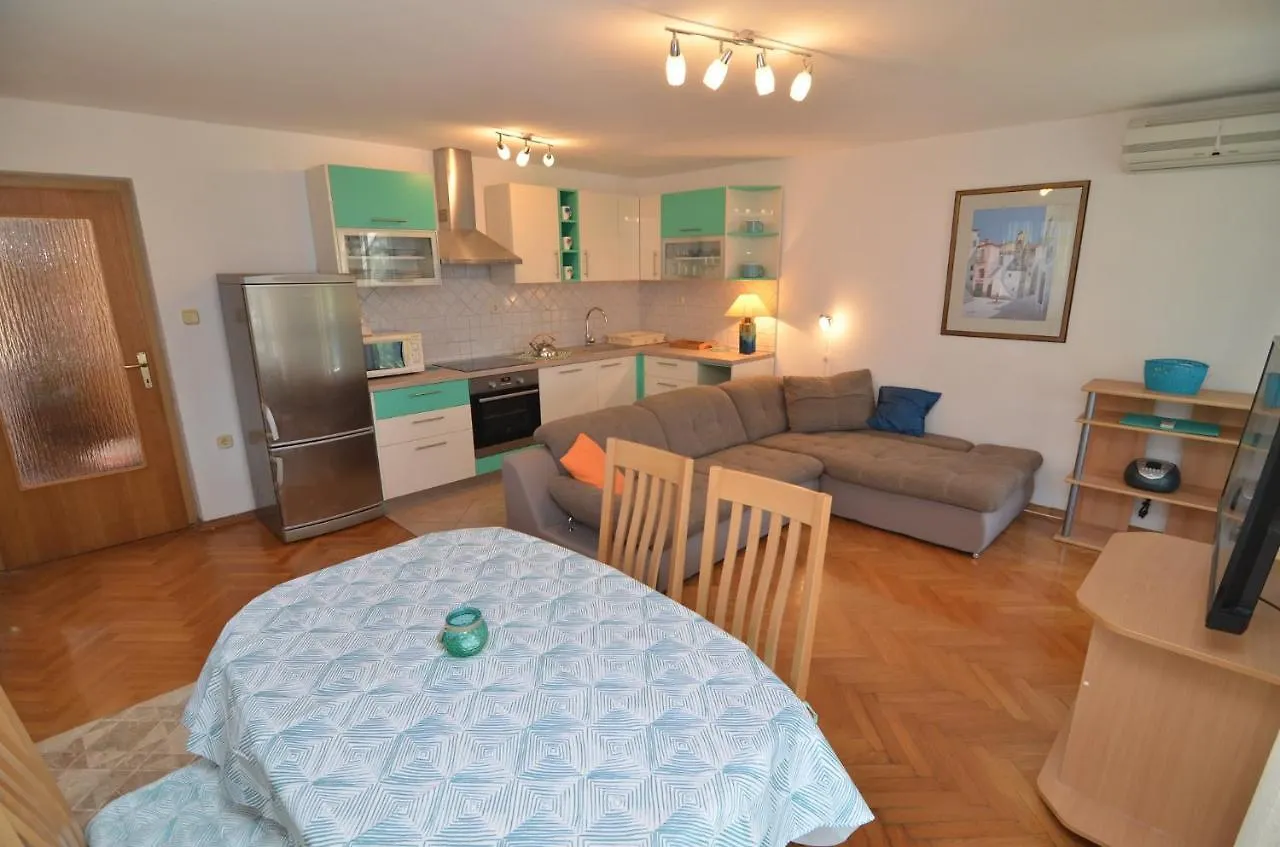 Apartment In Petrcane/Zadar Riviera 7908 0*, ペトルチャネ クロアチア